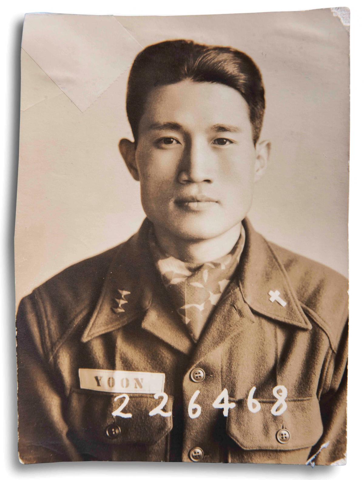 Sepia photo of the reverend, wearing military uniform