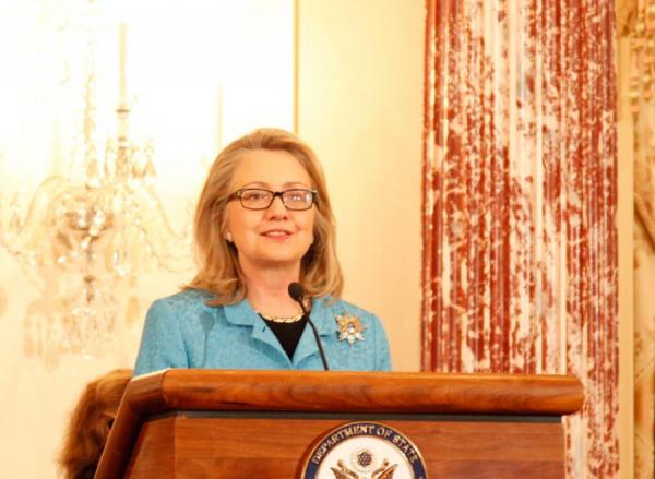 Secretary of State Hillary Clinton at "Declaration of Learning" signing ceremony