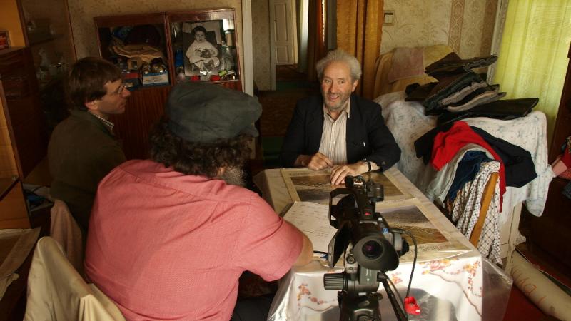 Dov-Ber Kerler and Jeffrey Veidlinger interviewing Nukhim Gvinter