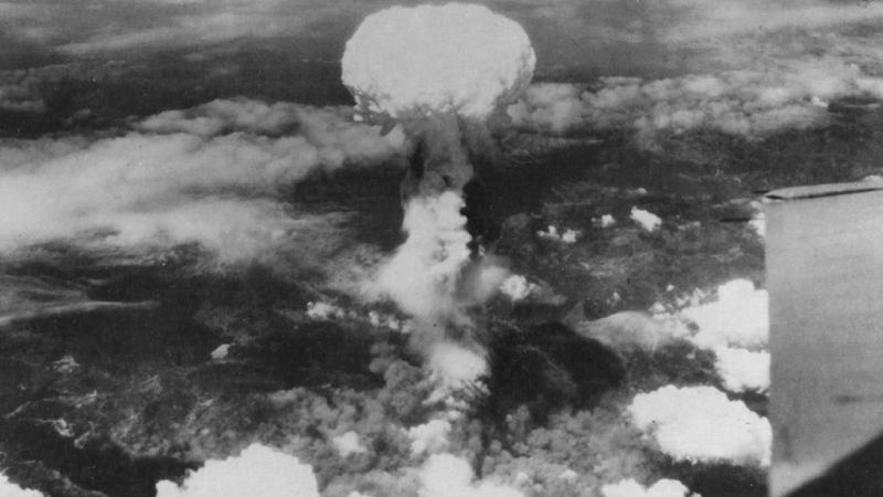 The mushroom cloud of Fat Man (Nagasaki, Japan, 9 August 1945). 